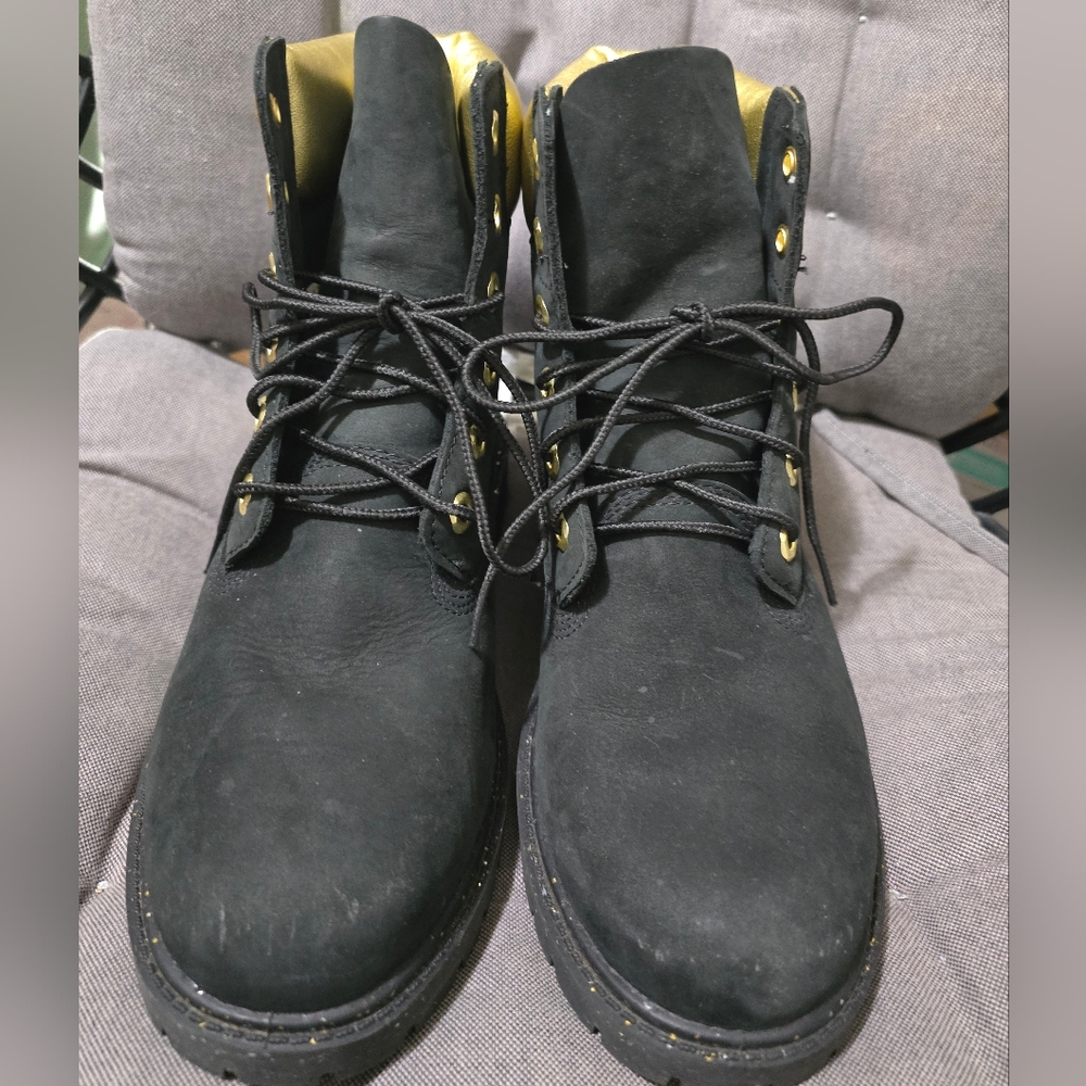 Used Once Timberland Black With Gold Glitters Women's Boots Size 9